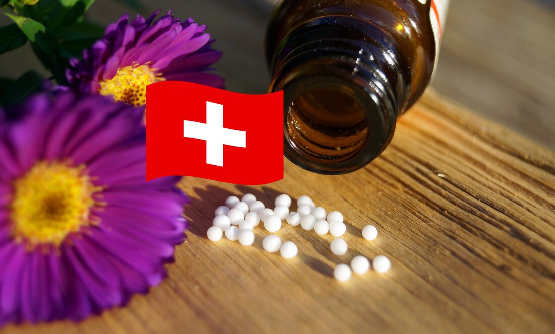 Von den komplementär-medizinischen Heilmethoden in der Schweiz ist Homöopathie die am weitesten verbreitete. Die Homöopathie nimmt im Schweizer Gesundheitssystem bereits seit vielen Jahren eine wichtige Position ein. Wie es zu dieser Entwicklung kam und welche Vorteile sich daraus ergeben, erklärt dieser Artikel. Die demokratische Etablierung der Homöopathie in der modernen Schweiz Ein kurzer Ausflug in die Geschichte der Schweizer Homöopathie zeigt, wie es zu dieser besonderen Stellung im Gesundheitssystem kam: 1950er Jahre: Die Homöopathie findet erstmalige Verbreitung und Anerkennung in der Schweiz. Für frankophone und italienische Bundesländer machte sie der Genfer Arzt Pierre Schmidt bekannt. In den deutschsprachigen Bundesländern waren es &hellip;