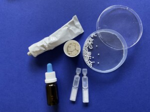 Arzneiformen blauer Hintergrund